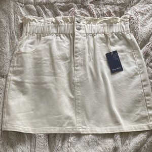 Indigo rising white denim skirt